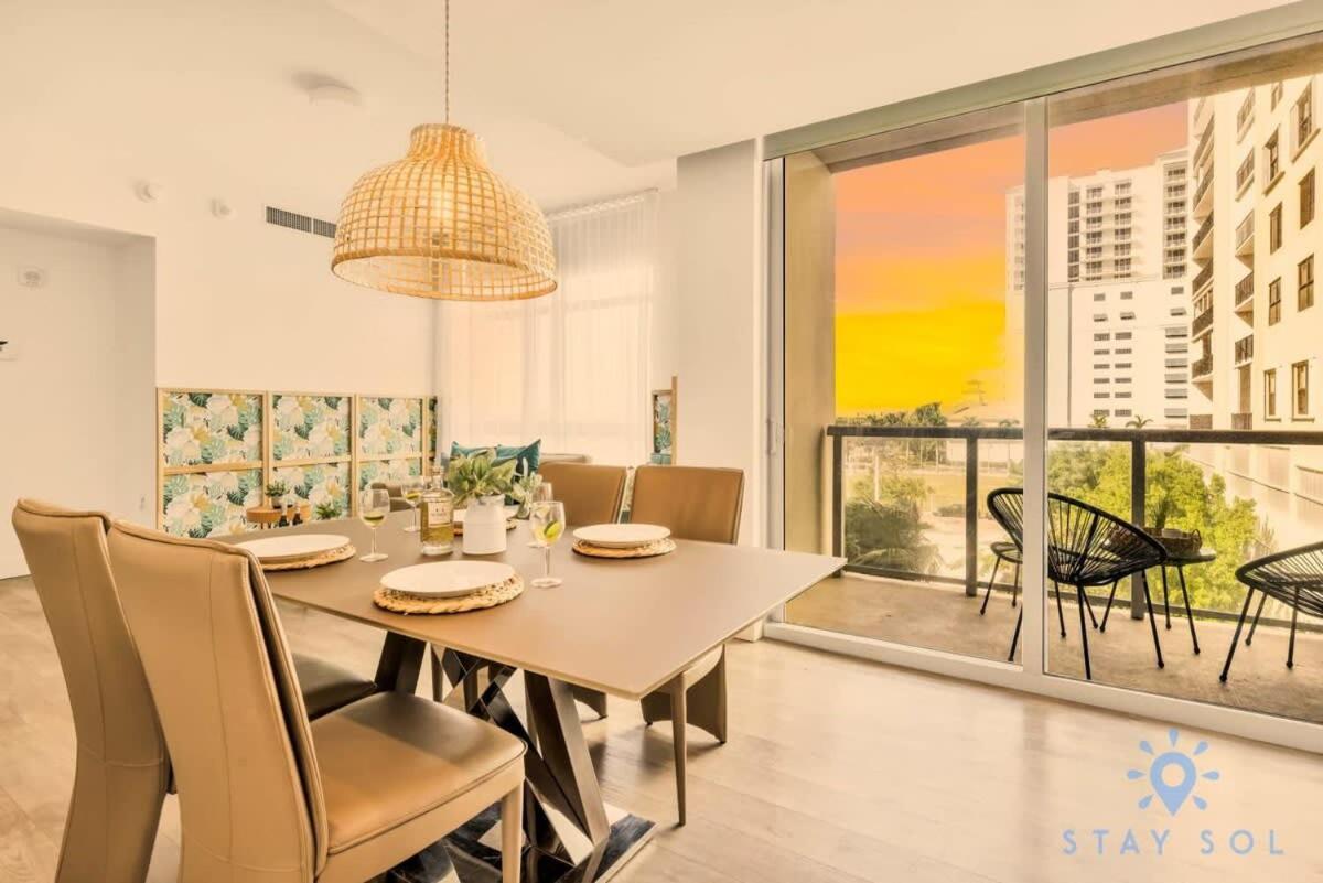 Costa - Worth Traveling - Rooftop Pool- Gym Apartment *